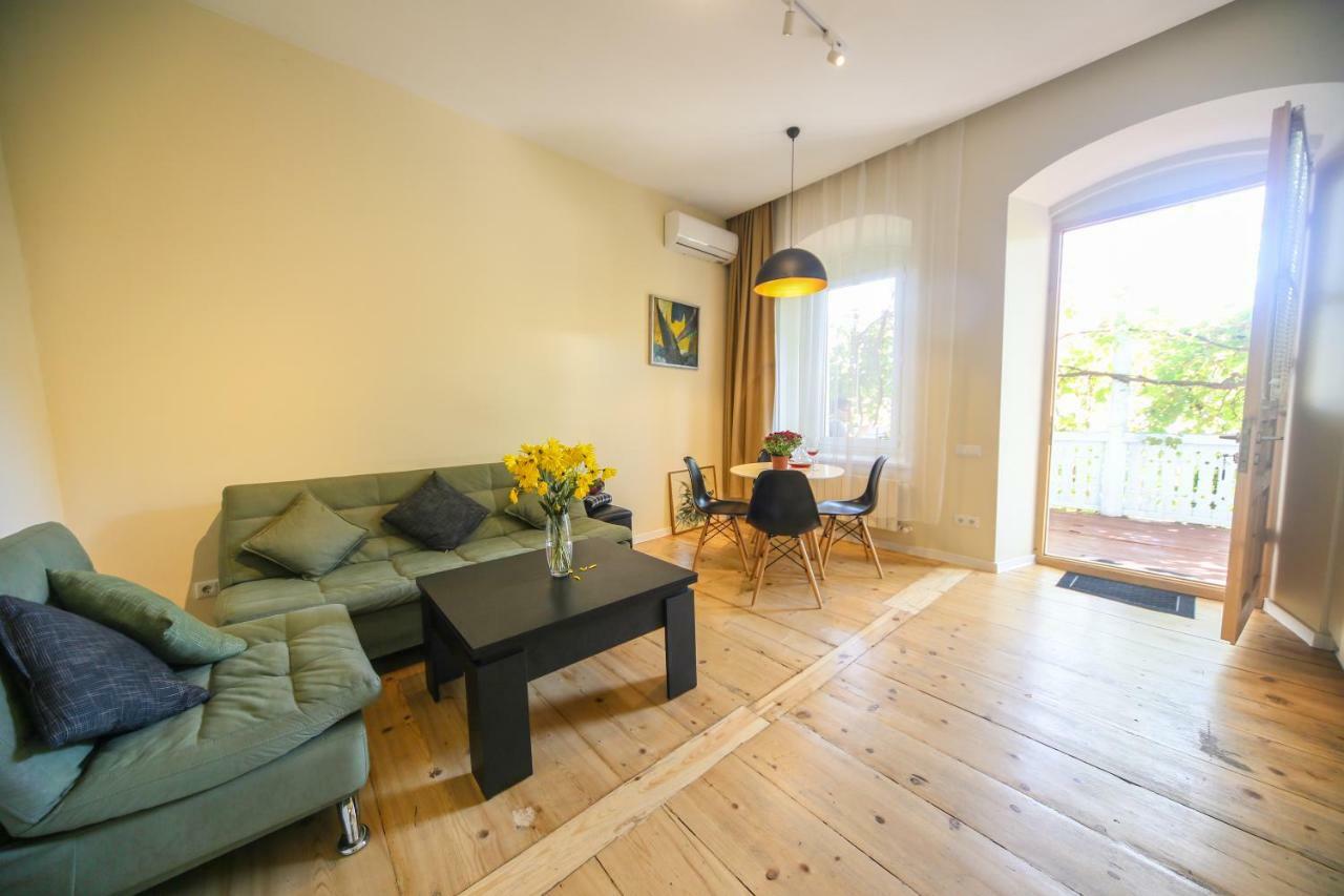 Parajhouse Apartment Tbilisi ภายนอก รูปภาพ